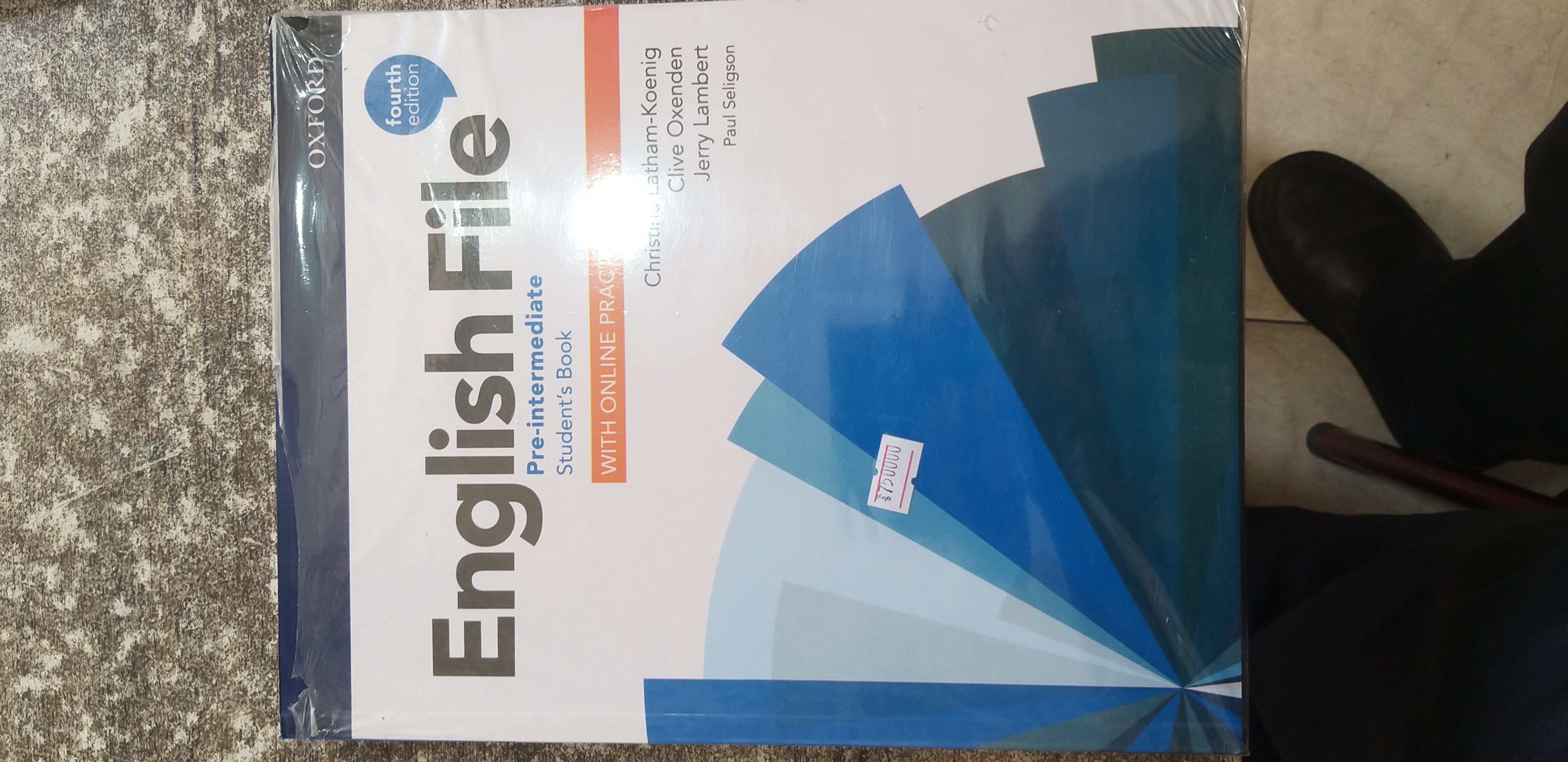 English File Pre_intermediate student sBook